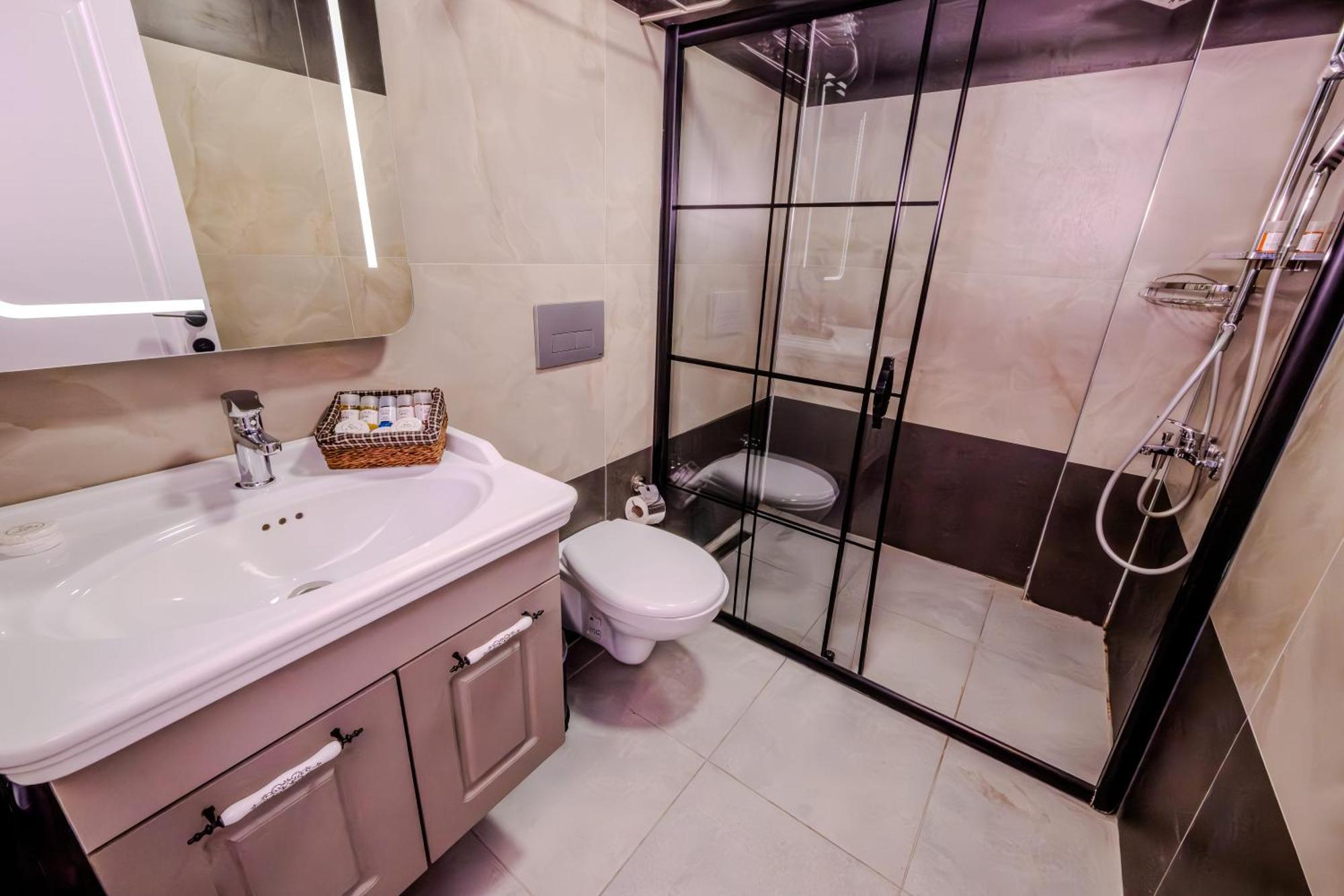 Rubby Hotel Kadikoey Стамбул Экстерьер фото